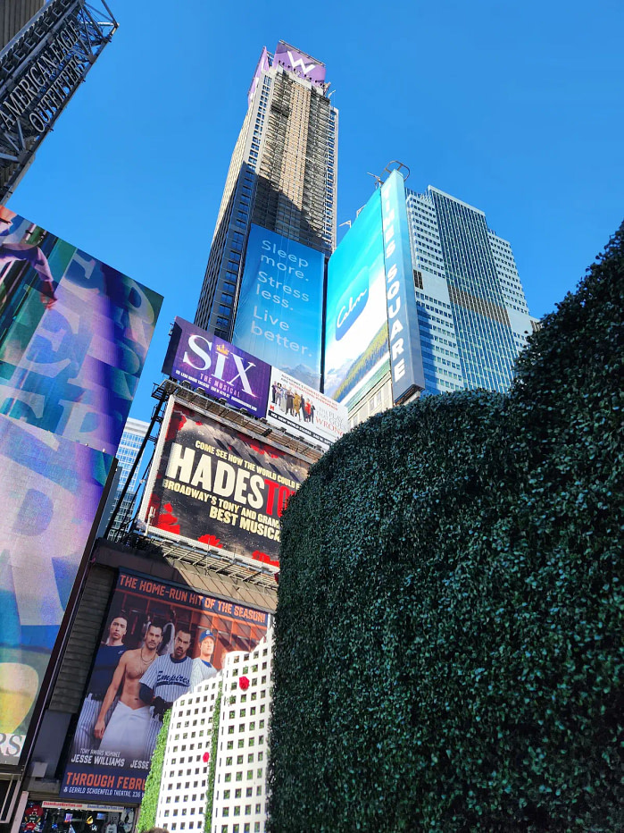 Der Times Square in New York - hier werden die aktuellsten Musicals beworben.