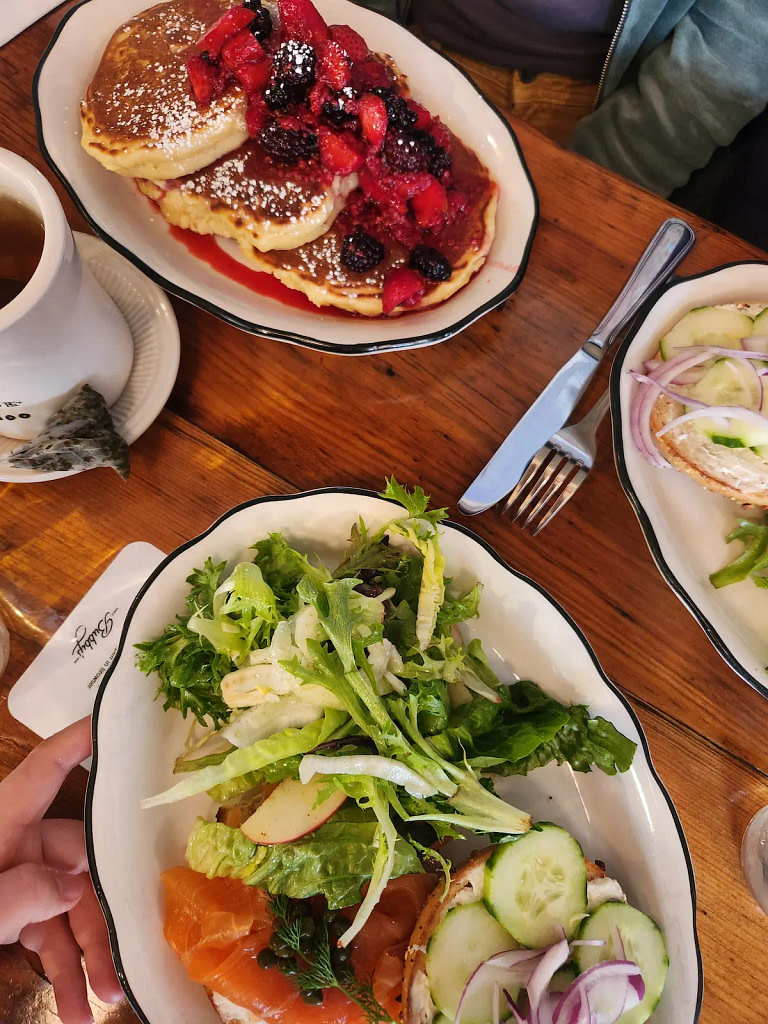 Bei Bubby's in New York dürfen die Pancakes zum Frühstück nicht fehlen